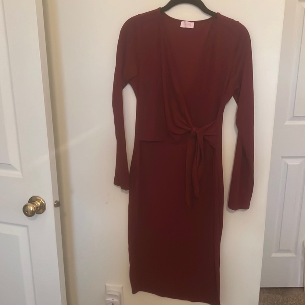 Daring Heart Ribbed Midi Burgundy Dress